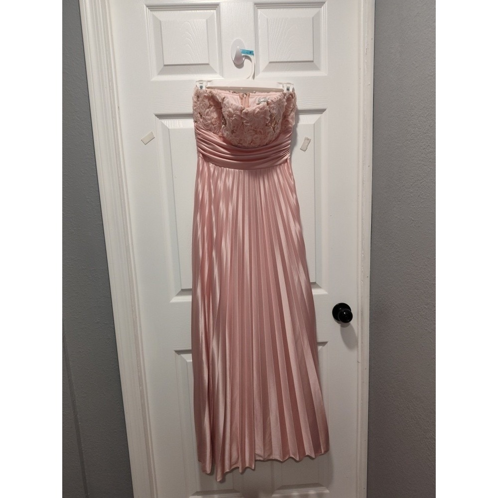 NWOT Speechless Junior's Strapless Long Pleated Formal Black‎ Sequins Dress Sz 5
